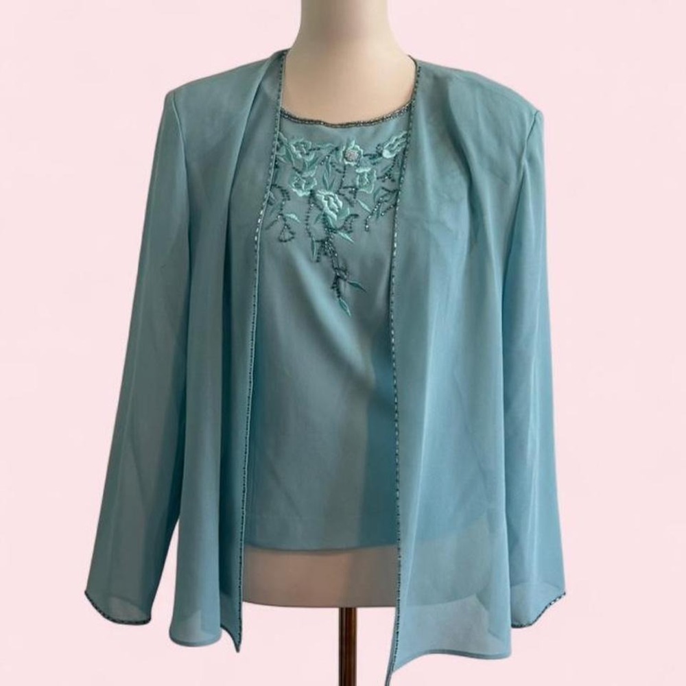 Blue floral embroidered set with beaded details‎ size 14